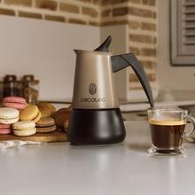 Piccolina 400 Gold Moka fabbricata in acciaio inossidabile di alta qualità ideale per 4 tazze di caffè.