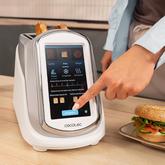 ToastPad Double Pro Screen Tostapane con touch screen LCD da 7'', controllo intelligente, connettività wifi e potenza di 1400W. Controllo individuale dei pannelli di riscaldamento, impostazione personalizzata del tempo e fino a 7 livelli di doratura per risultati perfetti.
