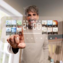 Bolero DressCode 12950 Autodose Direct Drive 3D Steel Lavadora Autodosis de carga frontal steel de 12 kg de capacidad, 1400 rpm, clase A, y motor Direct Drive, con diseño Core Matrix Screen 9,2" y Core Body, 13 programas, SteamMax, Sanitize, funciones inteligentes OnSmart y Fuzzy Logic, Smooth Wash, puerta XXL y luz interior.