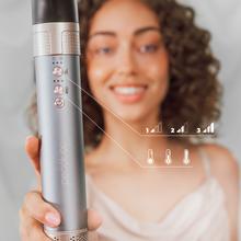 CeramicCare 14in1 AirGlisse Champagne Moldeador multifunción 14 en 1 con tecnología Coanda que moldea, riza, peina, seca y elimina el efecto frizz. Con 3 velocidades, 3 temperaturas, y control inteligente del calor. Motor digital 1400 W de potencia y 110000 rpm. Cabezales con revestimiento de cerámica y keratina.