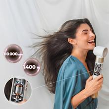 CeramicCare 14in1 AirGlisse Champagne Moldeador multifunción 14 en 1 con tecnología Coanda que moldea, riza, peina, seca y elimina el efecto frizz. Con 3 velocidades, 3 temperaturas, y control inteligente del calor. Motor digital 1400 W de potencia y 110000 rpm. Cabezales con revestimiento de cerámica y keratina.
