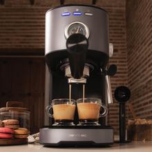 Power Espresso 20 Pecan Steel Cafetera express digital, con 20 bares y vaporizador orientable.