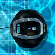 Conga Pooldroid 1000 FloorMaster Robot de piscine sans fil. Convient pour des surfaces jusqu'à 80 m2 et 10º d'inclinaison. Bouée pour garder votre robot à portée de main à tout moment. Filtre de haute efficacité.  Accessoires inclus