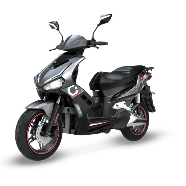 Cecotec Shark RS (Antracita/Rojo) Motocicleta eléctrica potente, versátil y dinámica para quienes buscan estilo. Con un motor de 3200W y potencia máxima de 5760W, rinde de forma excepcional en ciudad y carretera gracias a sus 3 modos de conducción. Su doble batería de 72V 30Ah ofrece hasta 110km de autonomía, ideal para trayectos diarios. Las ruedas de 13” y 12” y frenos de disco hidráulicos, garantizan estabilidad y seguridad. Su diseño moderno en Plata y Azul la convierte en una