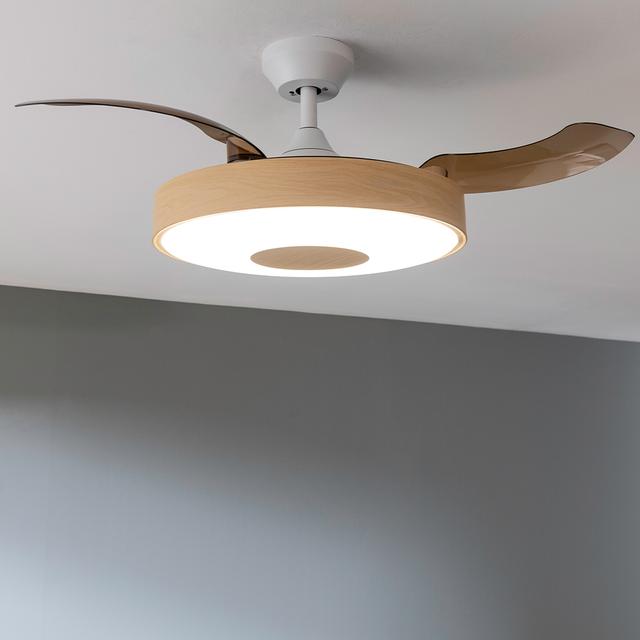 EnergySilence Aero 4200 Invisible LightWood Ventilateur de plafond à pales rétractables de 42" avec moteur DC de 30 W, lampe LED, minuterie, télécommande et mode Hiver-Été.