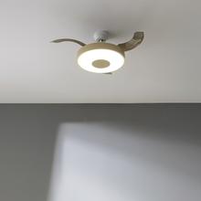 EnergySilence Aero 4200 Invisible LightWood Ventilatore da soffitto con pale retrattili e motore DC da 35W e 42" con illuminazione a LED, timer, telecomando e modalità inverno-estate.