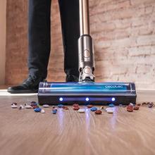 Aspirador vertical Conga Rockstar 12500 Stellar AquaPet Flex. Máxima potencia de succión de 310 AW y ultrapotencia de 700 W. 100 minutos de autonomía. Cepillo HairLess antienredos. Tubo flexible y kit de accesorios completo.