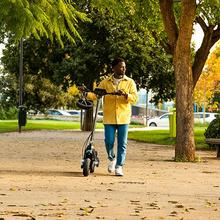 Bongo Z+ On Road M. Patinete Eléctrico con 1000 W, Suspensión Dinámica de Doble Brazo con Tecnología SXƧ, Autonomía de hasta 55 km, Ruedas On Road de 10.5", Sistema Triple de Frenado