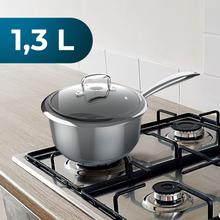 Polka Classy 16 Pot Steel Cazo de 16 x 7,6 cm de diámetro y Capacidad de 1,3 L. Tapa de cristal templado y acero inoxidable. Apto para horno hasta 230ºC sin tapa y todo tipo de cocinas.