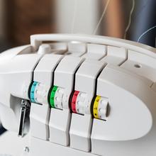 BelleCouture OverLock Remalladora de 1100 rpm de velocidad, con presión de prensatelas ajustable y kit de accesorios