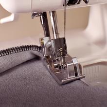 BelleCouture OverLock Tagliacuci a 1100 giri al minuto con pressione del piedino regolabile e kit di accessori.