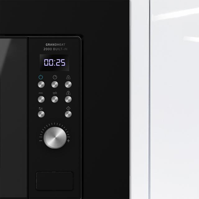 Microonde a incasso GrandHeat 2000 Built-In Black. 700 W, 20 L, grill, 9 funzioni preimpostate, Quick Start, design elegante