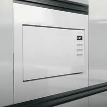 Microonde a incasso GrandHeat 2300 Built-In White da 23 litri di capacità con grill e 800 W di potenza.