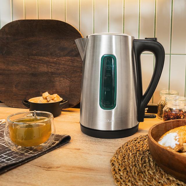 Thermosense 210 Steel Hervidor de agua de 1,7 litros, cuerpo de acero inoxidable y con 2200 W.