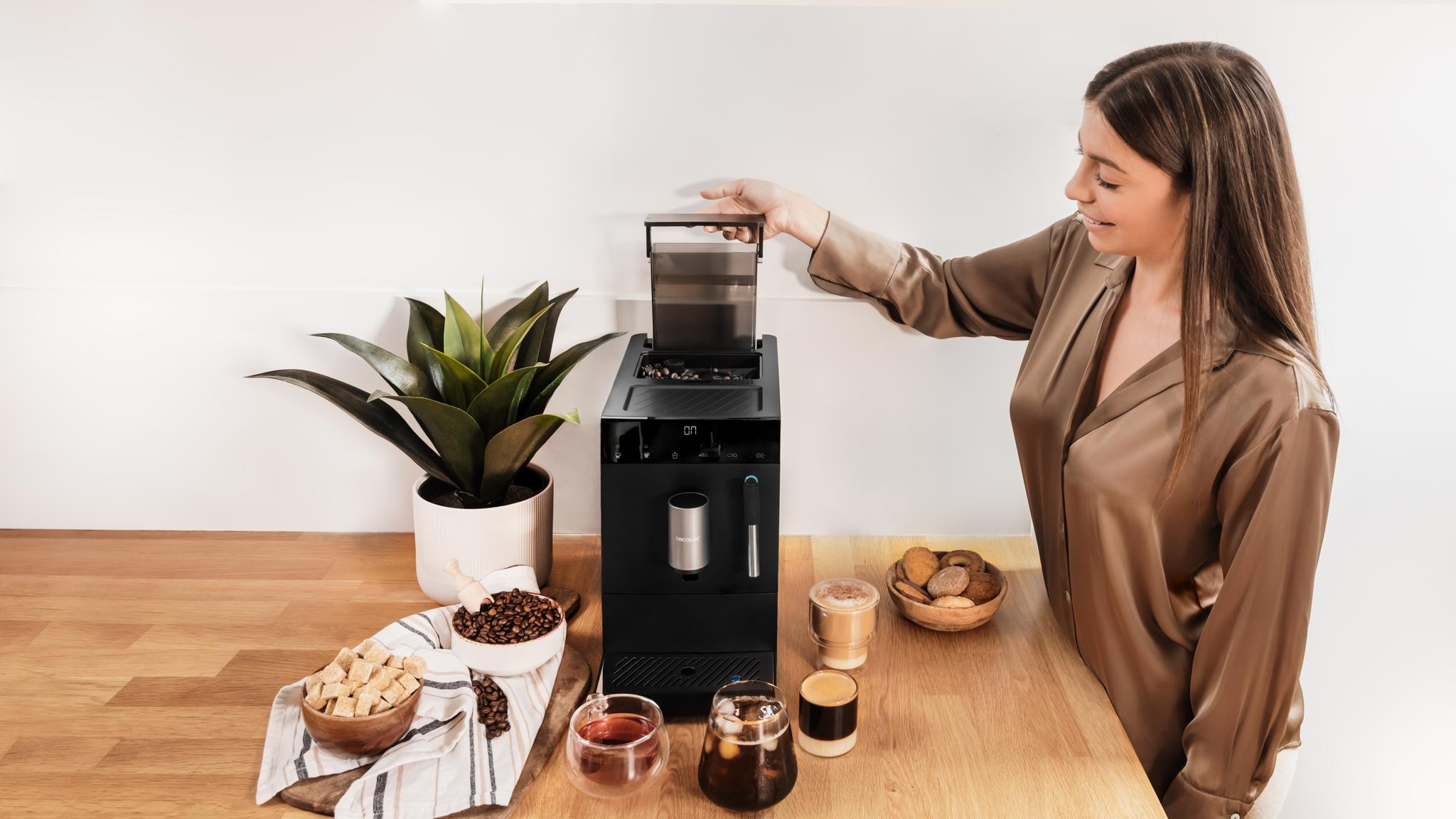 Elle moud et conserve le café