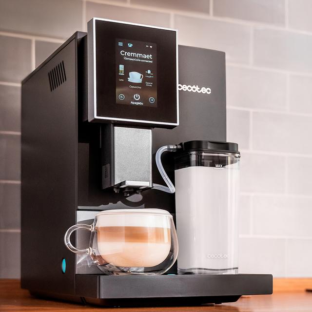 Cremmaet Compactccino Connected Black Silver Machine à café super-automatique compacte avec 19 bars, écran TFT et Wi-Fi, réservoir de lait et système Thermoblock.