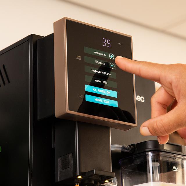 Cremmaet Compactccino Black Rose Caffettiera superautomatica compatta con 19 bar, serbatoio del latte e sistema Thermoblock.
