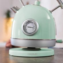 ThermoSense 420 Light Green Elektrischer Wasserkocher. 1,8 Liter Fassungsvermögen, 2200 W, Temperaturanzeige, 360°-Boden, Edelstahl, Vintage-Stil, grün