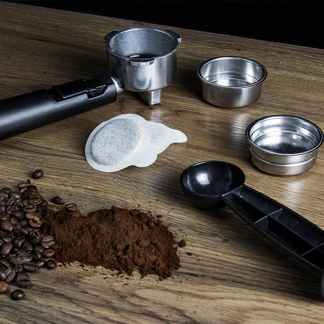 Power Espresso Express-Kaffeemaschine für Espresso und Cappuccino, mit 20 Riegeln und einstellbarem Verdampfer.