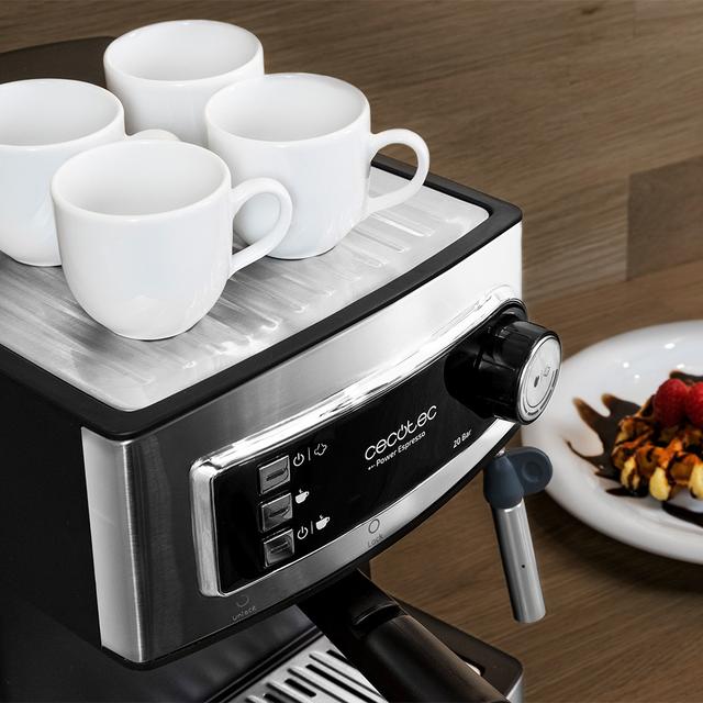 Power espresso Cafetera express para café espresso y cappuccino, con 20 bares y vaporizador orientable.