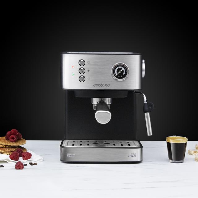 Power Espresso 20 Professionale Macchina da caffè. 20 bar di pressione, manometro, serbatoio di 1,5 L, filtro con doppio erogatore, montalatte, superficie scaldatazze, finiture in acciaio inossidabile, 850 W