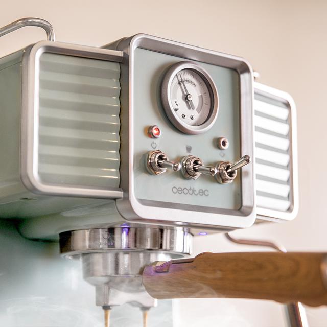 Manómetro PressurePro de la cafetera CECOTEC Power Espresso 20 Tradizionale