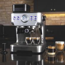 Macchina da caffè Cumbia Power Espresso 20 Barista Aromax. Potenza 2900 W, 2 sistemi di riscaldamento, pompa a pressione da 20 bar, manometro, portafiltri con doppio erogatore e 2 filtri