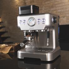 Cumbia Power Espresso 20 Barista Aromax Leistung 2900 W, 2 Heizsysteme, 20 Bar Druckpumpe, Manometer, Filterhalter mit Doppelausgang und 2 Filter.