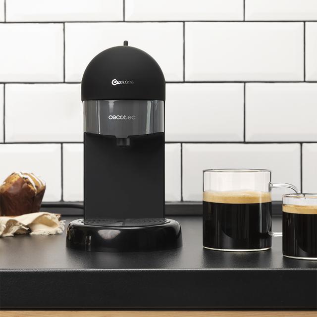 Machine à café expresso Cumbia Capricciosa Black. Pression de 19 bars, convient pour le café moulu et les dosettes ESE, réservoir d'eau de 600 ml et filtre qui convient pour le lave-vaisselle