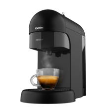 Machine à café expresso Cumbia Capricciosa Black. Pression de 19 bars, convient pour le café moulu et les dosettes ESE, réservoir d'eau de 600 ml et filtre qui convient pour le lave-vaisselle