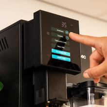 Cremmaet CompactCcino Kompakter Kaffeevollautomat mit 19 Bar und Thermoblock-System.