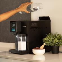 Cremmaet CompactCcino Kompakter Kaffeevollautomat mit 19 Bar und Thermoblock-System.