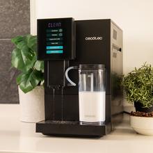 Cremmaet CompactCcino Cafeteira compacta superautomática com 19 barras e sistema Thermoblock.