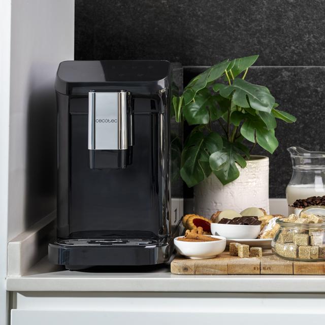 Cremmaet Macchia Black Machine à café méga-automatique compacte avec 19 bars et système Thermoblock.