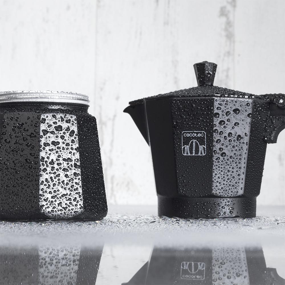 Detalle exterior de la cafetera CECOTEC Cumbia MokClassic 600 Black