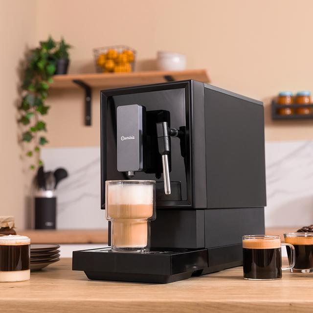Machine à café superautomatique Power Matic-ccino Vaporissima avec 19 bars, moulin intégré, Thermoblock et buse vapeur.