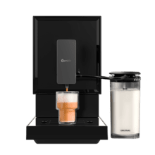 Power Matic-ccino Cremma Cafetera superautomática para los amantes del café recién molido. Dispone de un sistema de rápido calentamiento por thermoblock, con 19 bares y tanque de leche para tus capuccinos.