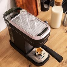 Macchina da caffè espresso Cafelizzia 890 Rose per espresso e cappuccino, dispone del sistema di rapido riscaldamento mediante Thermoblock, 20 bar, Modalità Auto per 1 e 2 caffè, vaporizzatore orientabile e canale d’acqua per infusi.