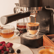 Cafelizzia Fast Pro Espressomaschine mit 20 Bar, Thermoblock und Dampfrohr.