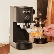 Cafelizzia Fast Pro Espressomaschine mit 20 Bar, Thermoblock und Dampfrohr.