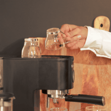 Cafelizzia Fast Pro Espressomaschine mit 20 Bar, Thermoblock und Dampfrohr.