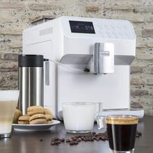 Power Matic-ccino 7000 Serie Bianca S Cafetera Superautomática con depósito de leche y pantalla digital. Prepara Cappuccino con solo pulsar un botón.  Café totalmente personalizable. Tecnología ForceAroma 19 bares de presión.