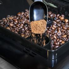 Máquina de café superautomática Power Matic-ccino 8000 Touch Serie Nera S com depósito de leite e ecrã tátil interativo que mói o café. Prepara cappuccino só com pressionar um botão. Café totalmente personalizável. Tecnologia ForceAroma de 19 bares de pressão.