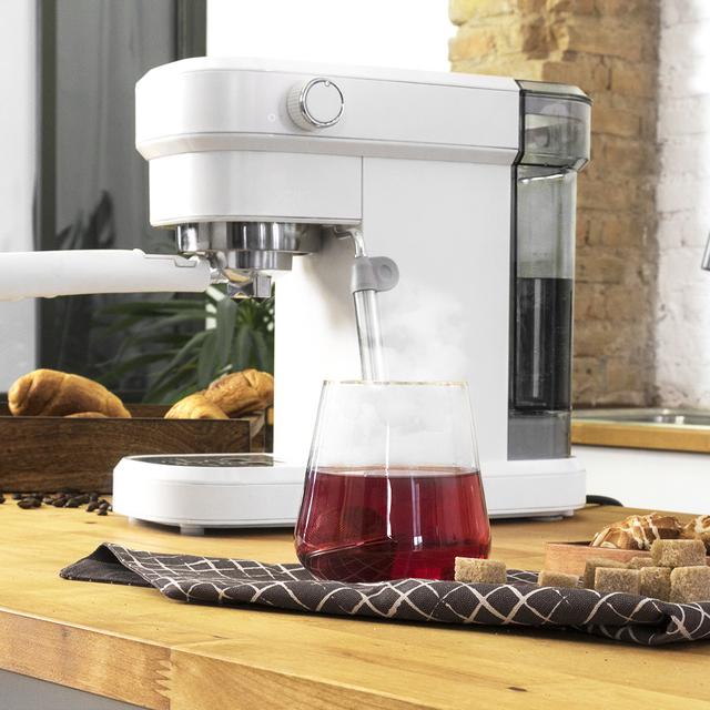 Express-Kaffeemaschine Cafelizzia 790 White. Schnelles Heizsystem, 20 Bar, Auto-Modus für 1 und 2 Kaffees, lenkbarer Dampfgarer, 1,2 Liter Fassungsvermögen.