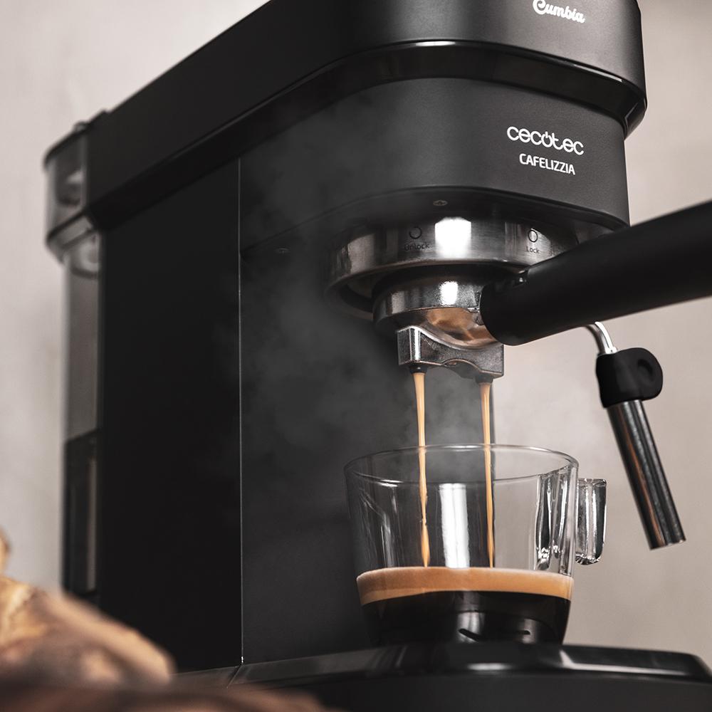 Modo Auto para 1 y 2 cafés Cecotec cafetera Espresso Cafelizzia 790 Black para espressos y Cappuccino vaporizador orientable,depósito 1,2 litros 20 Bares Sistema de rápido Calentamiento 