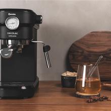 Cafelizzia 790 Black Pro - Cafetera para Espressos y Cappuccino con Manometro, 1350 W, Sistema Thermoblock, 20 Bares, Modo Auto para 1-2 Cafés, Vaporizador Orientable, 1.1L, Negro