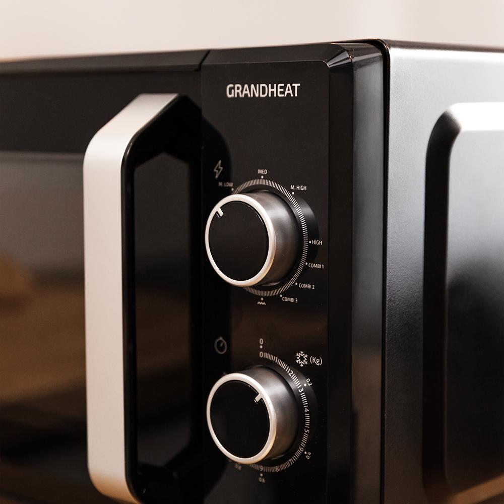 Grandheat 3130 20-Liter-Mikrowelle mit Grill. 700 W und 800 W Grill, 6 Stufen, Anti-Schmutz iTech Beschichtung und 3DWave Technologie, Auftaumodus, Timer, Schwarz