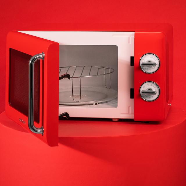ProClean 3110 Retro Red Microondas mecánico con grill de 20 L y 700 W.