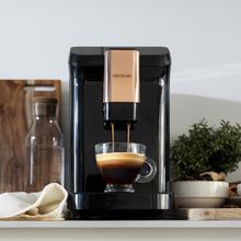 Cremmaet Macchia Black Rose Kompakter Kaffeevollautomat mit 19 Riegeln und Thermoblock-System.