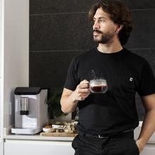 Cremmaet Macchia White Kompakter Kaffeevollautomat mit 19 Riegeln und Thermoblock-System.